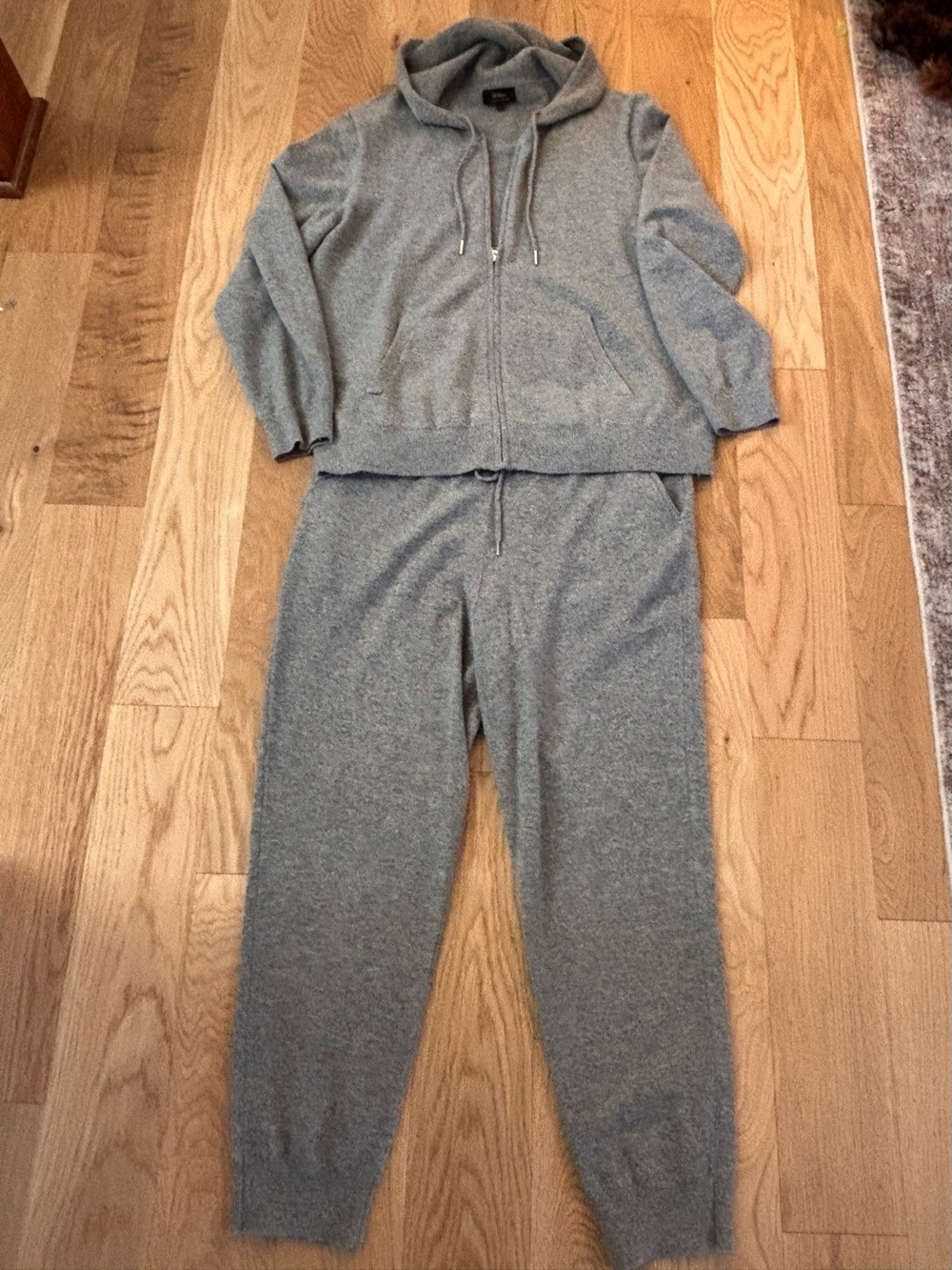 Women’s 100% Mongolian Cashmere Gray Cozy Jogger and Jacket Set
